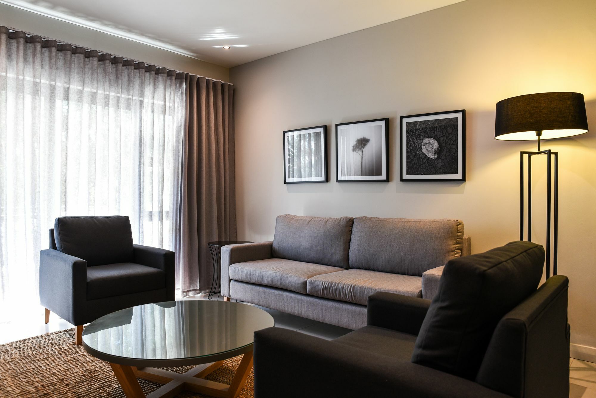 Mint Hotel Rosebank Johannesburg Exterior photo